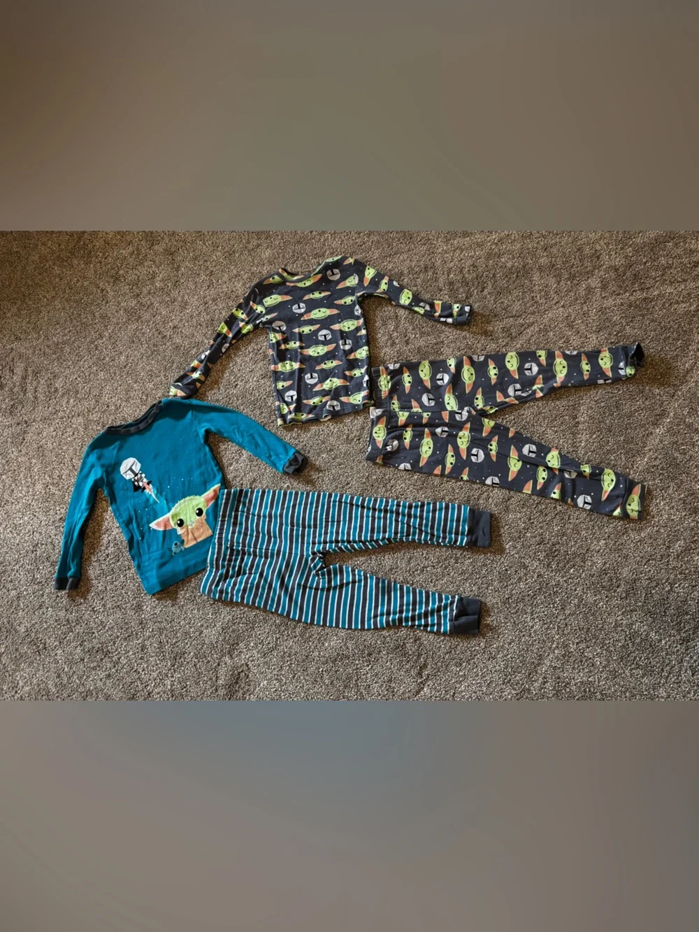 Set of 2 pairs of Star Wars Pajamas PJs Boys Girls 5T Snug fit long sleeve pants